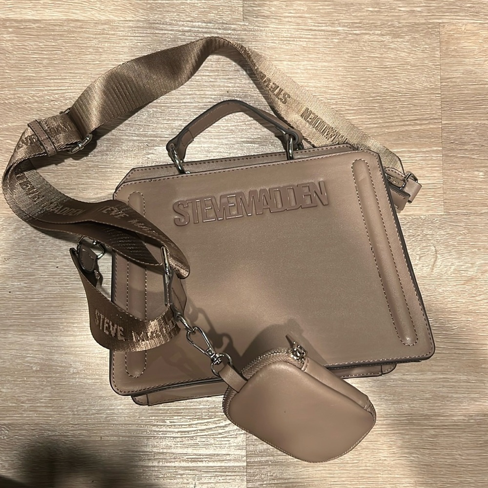 Viral Steve Madden bag
